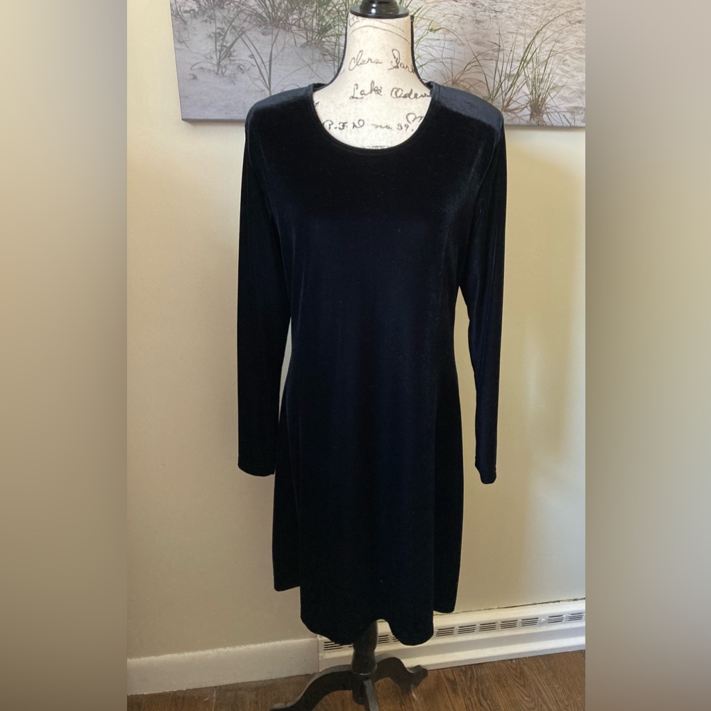 Vintage Valerie Stevens Black Velvet Long Sleeve Dress, Knee Length, Sz Medium